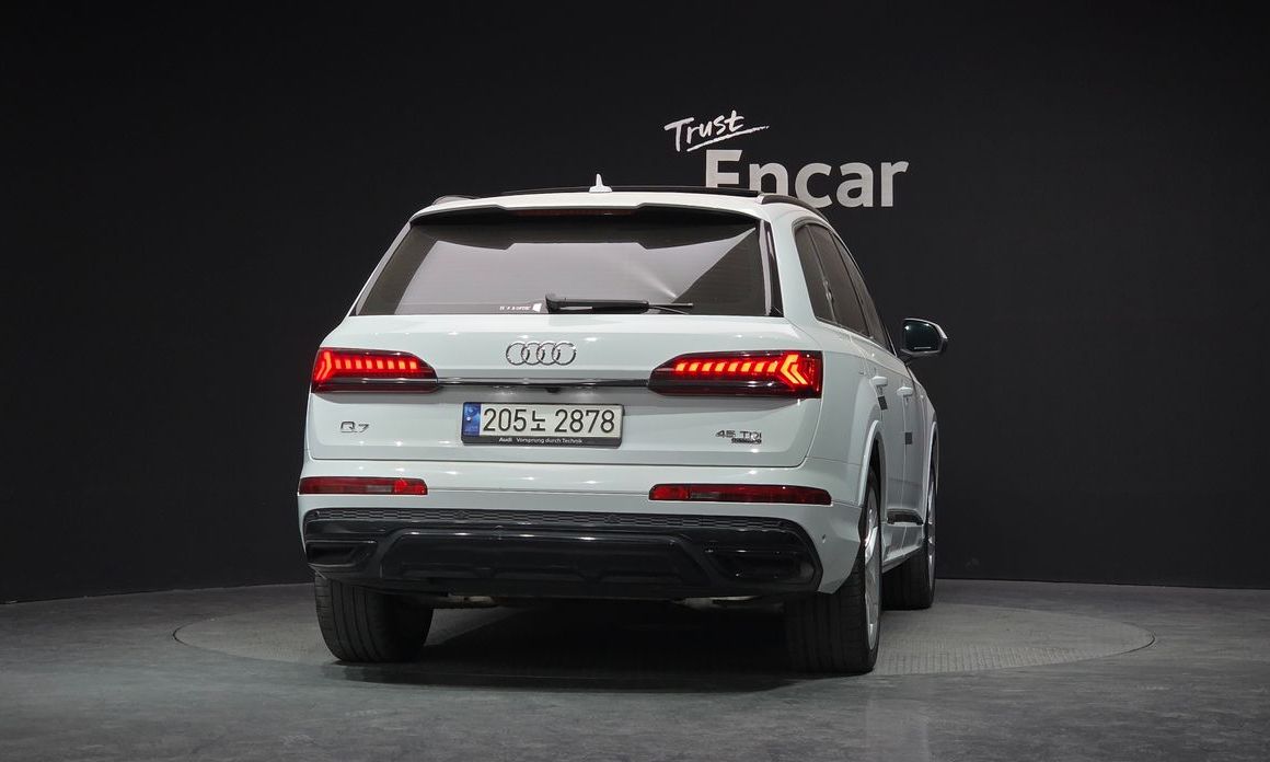Audi Q7 2023