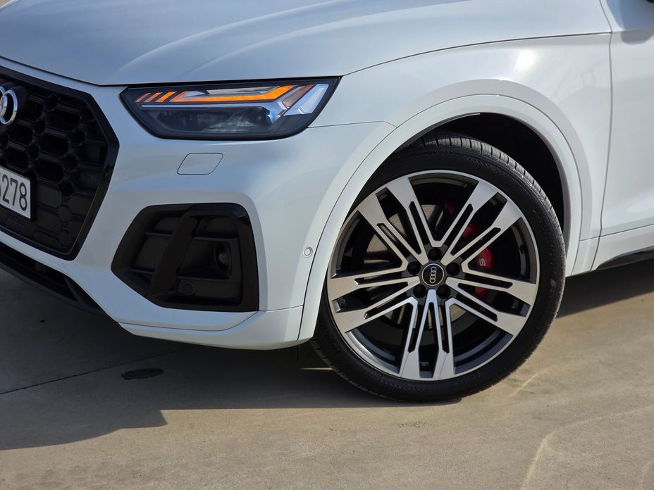 Audi SQ5 2022