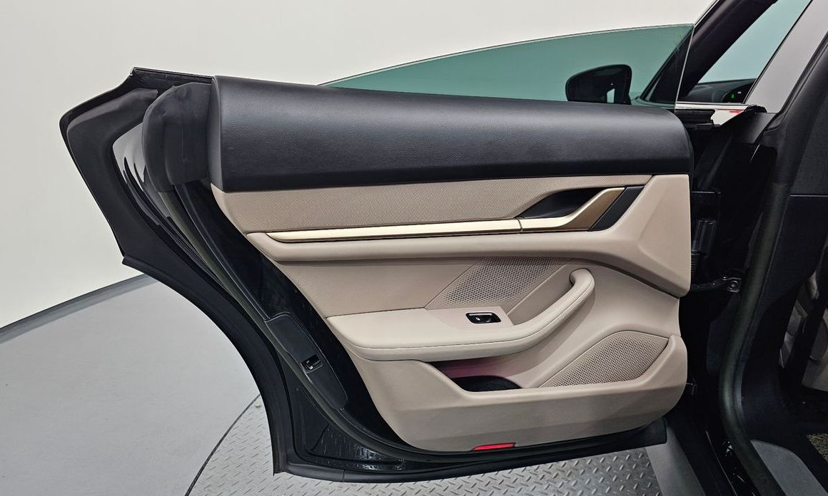 Porsche Taycan 2022