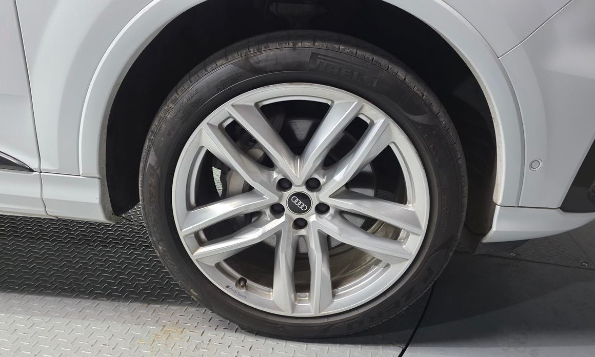 Audi Q7 2023