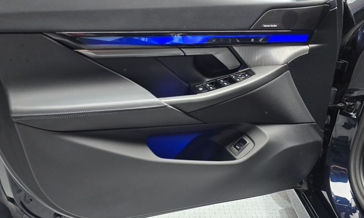BMW 5-Series 2025