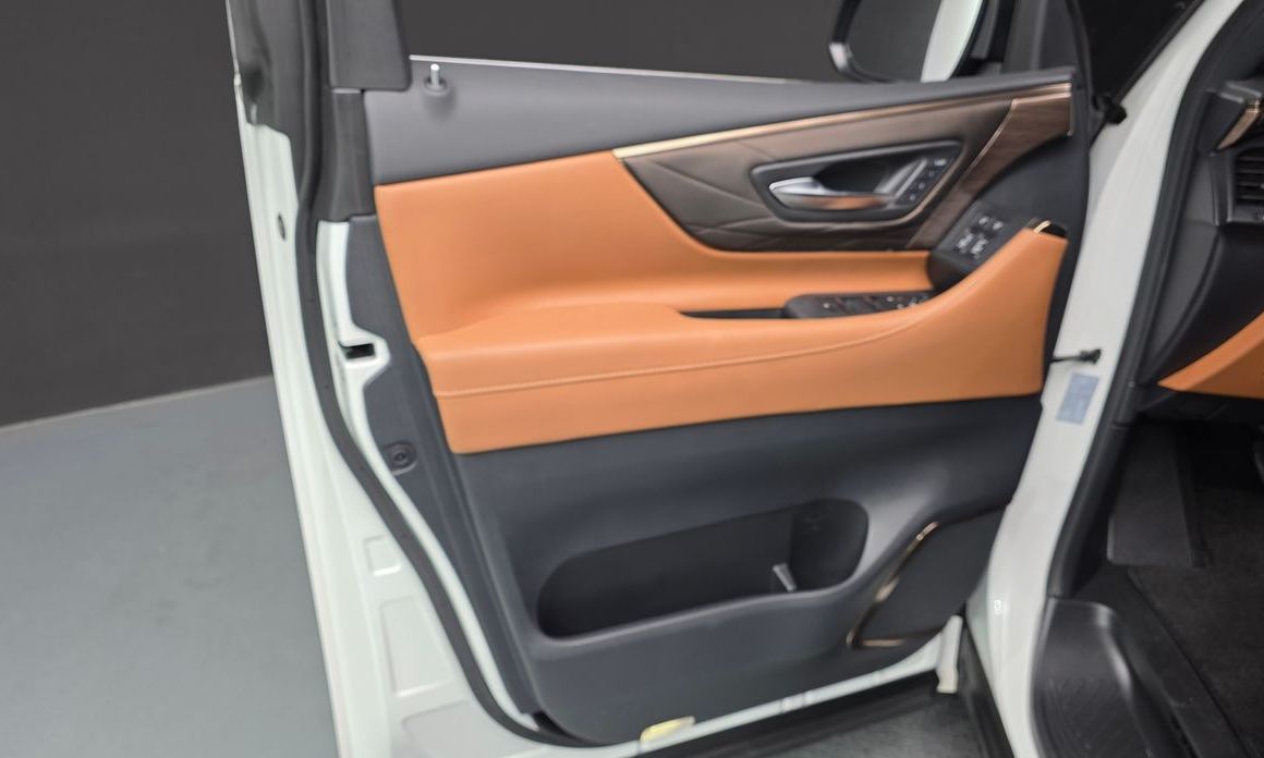 Toyota Alphard 2024