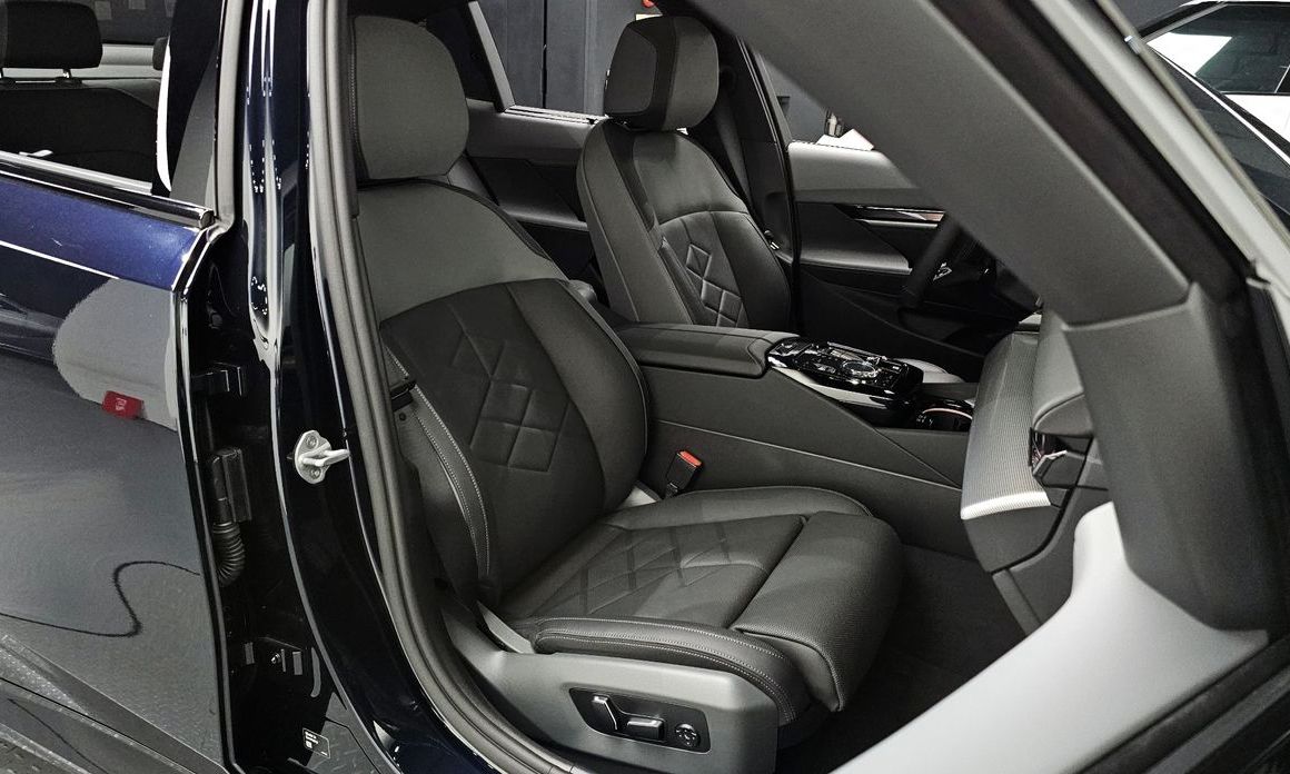 BMW 5-Series 2025