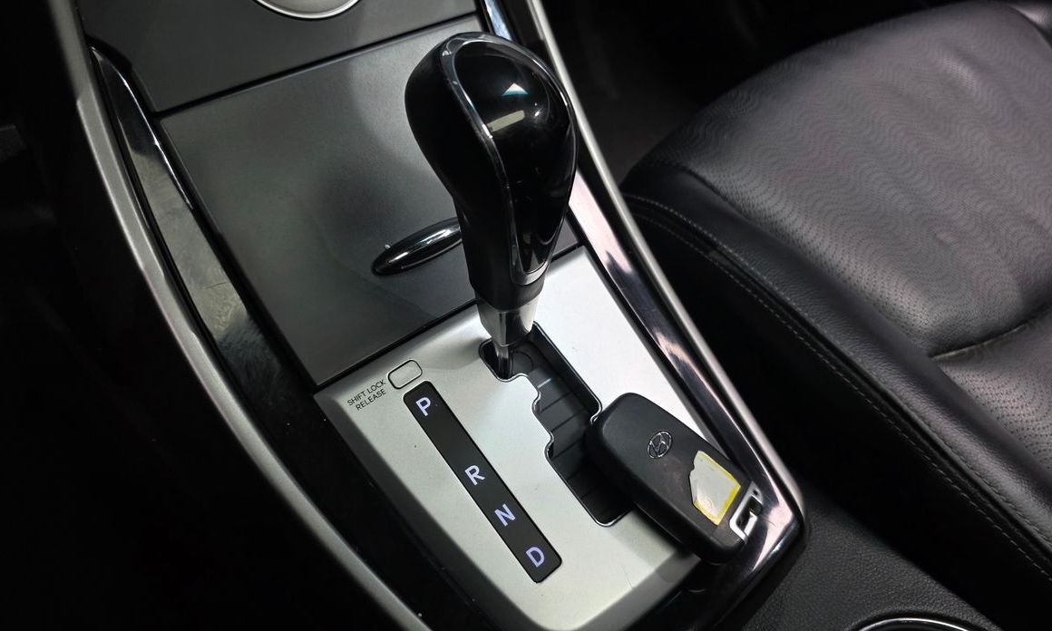 Hyundai AVANTE 2011