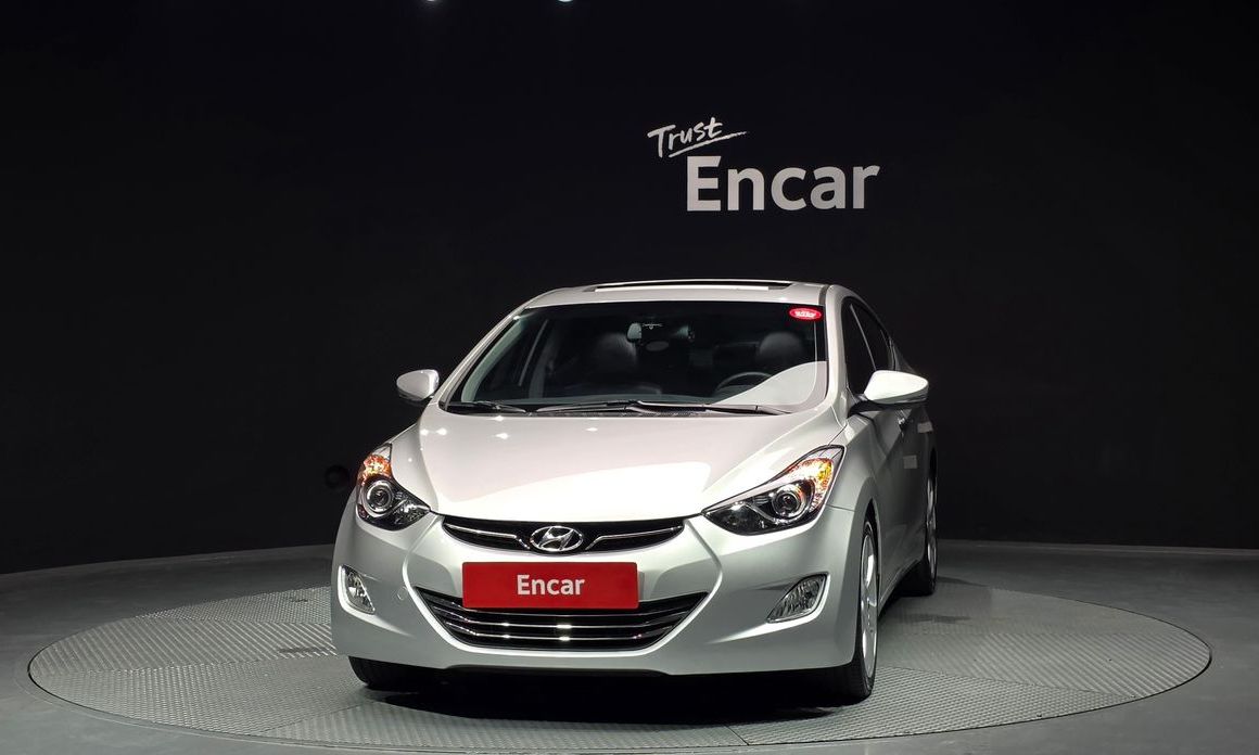 Hyundai AVANTE 2011