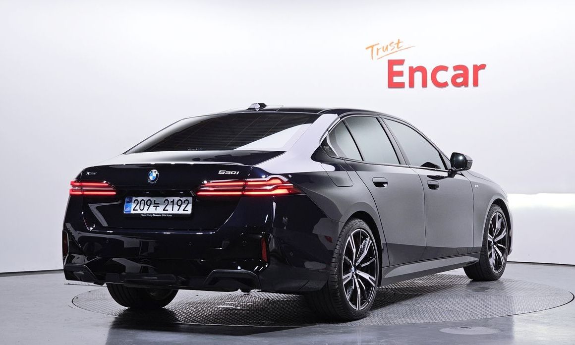 BMW 5-Series 2025