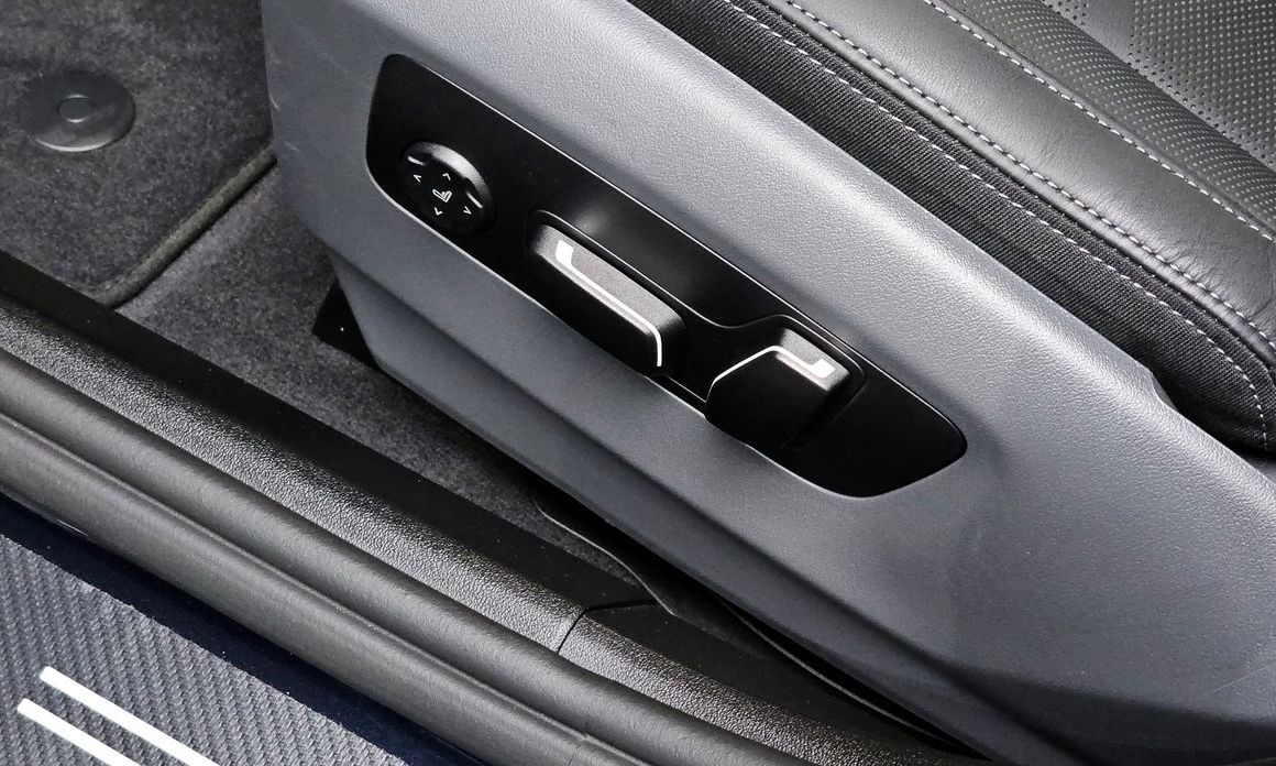 BMW 5-Series 2025