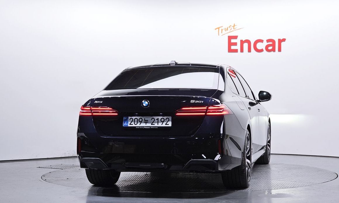 BMW 5-Series 2025