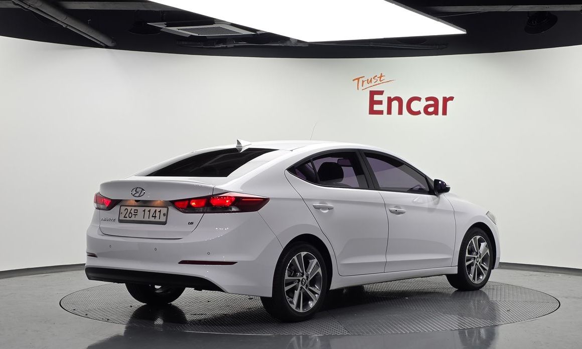 Hyundai AVANTE 2018