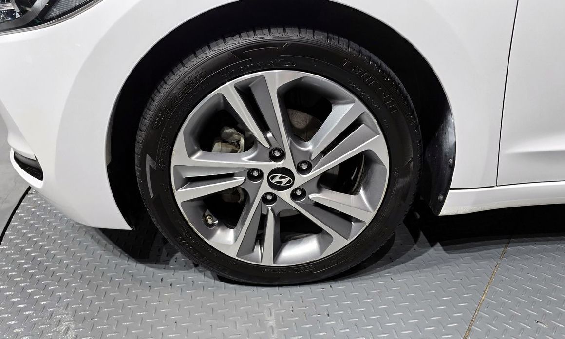 Hyundai AVANTE 2017