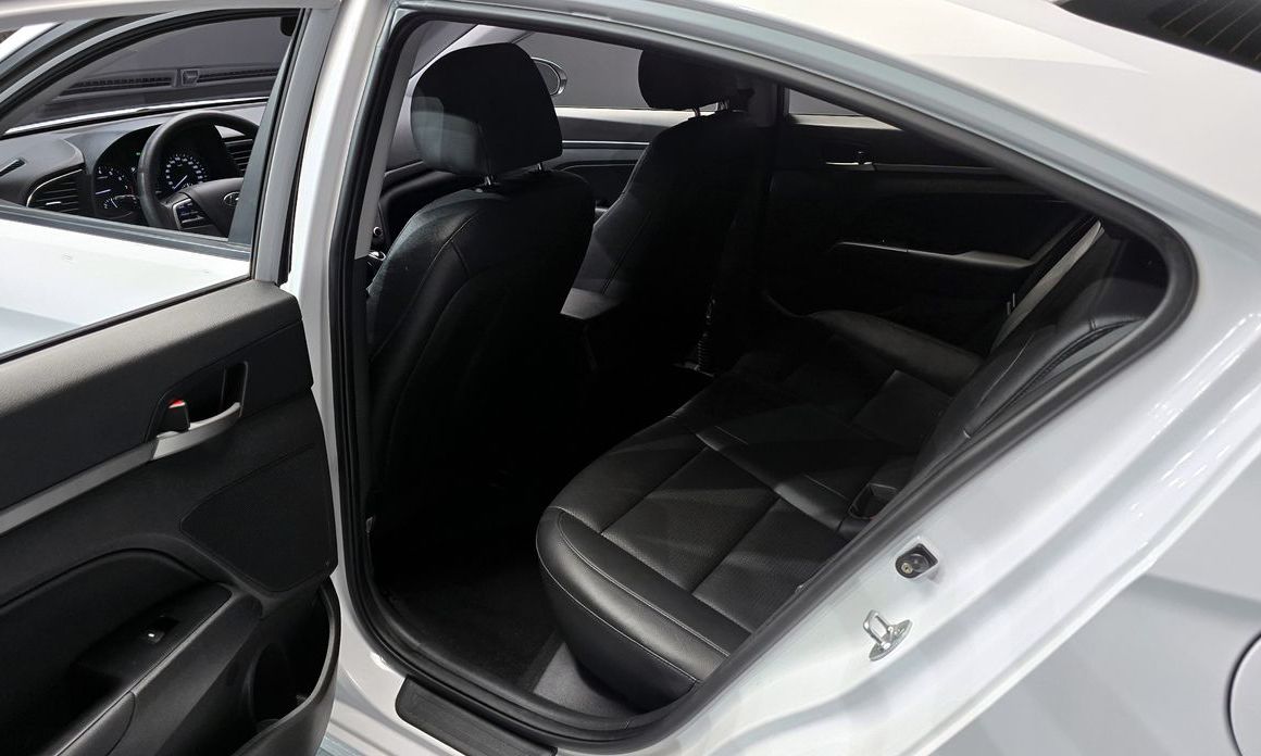 Hyundai AVANTE 2017