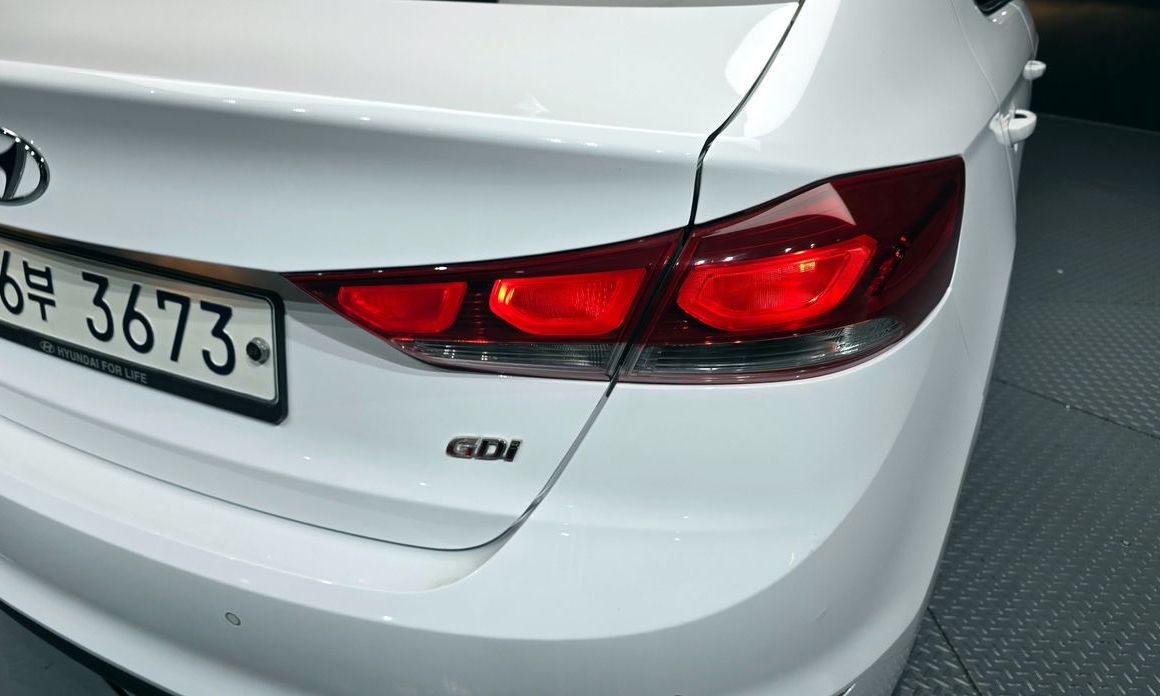 Hyundai AVANTE 2017
