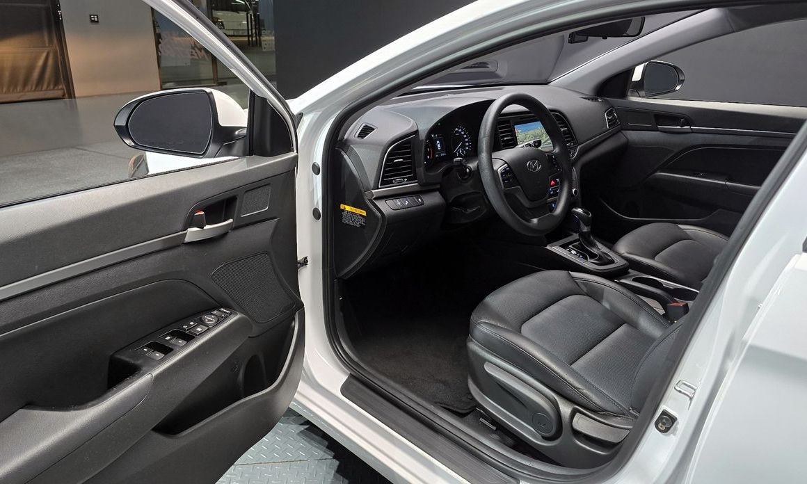 Hyundai AVANTE 2017