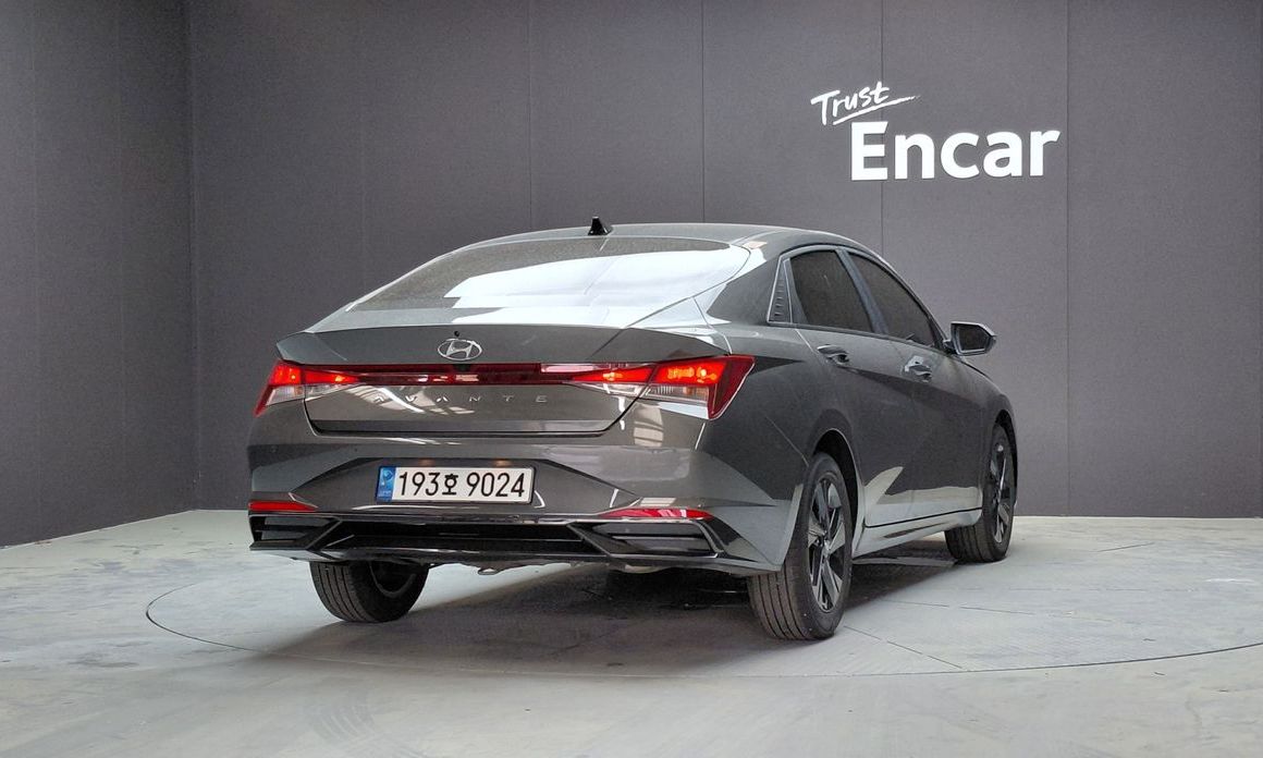 Hyundai AVANTE 2023