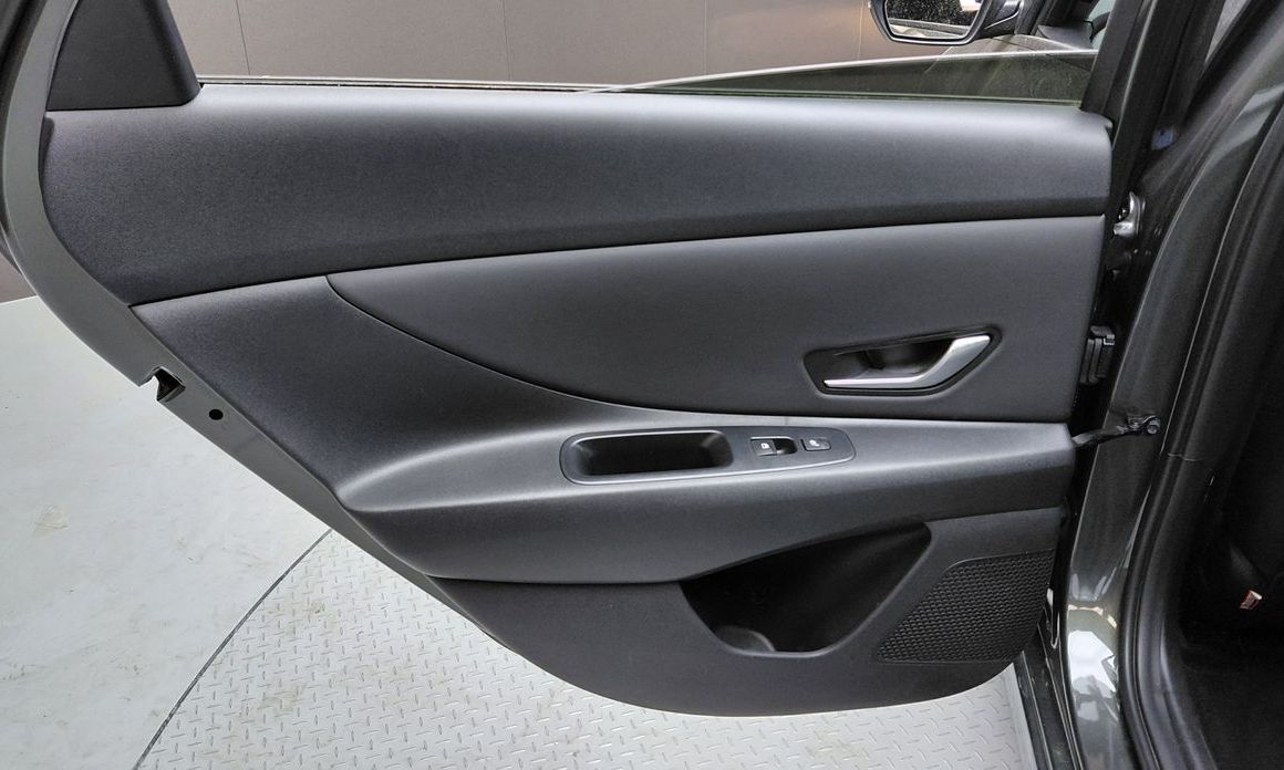 Hyundai AVANTE 2023