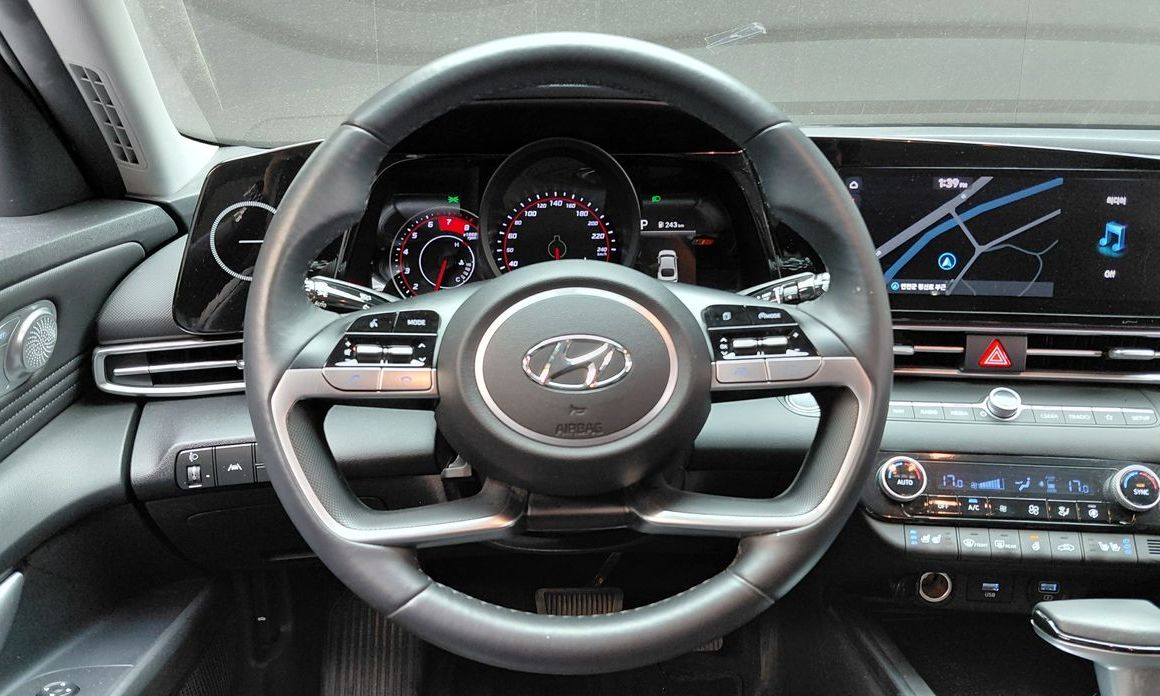 Hyundai AVANTE 2023