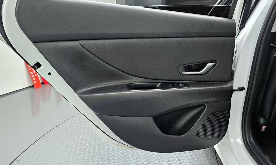 Hyundai AVANTE 2021