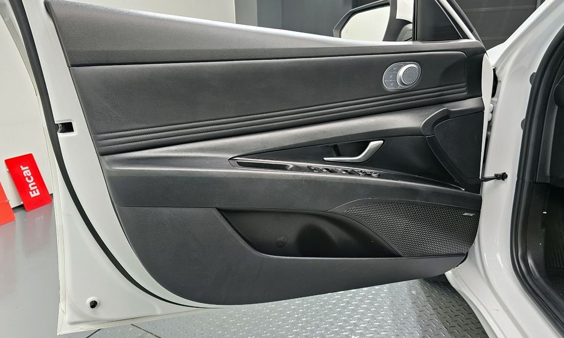 Hyundai AVANTE 2021
