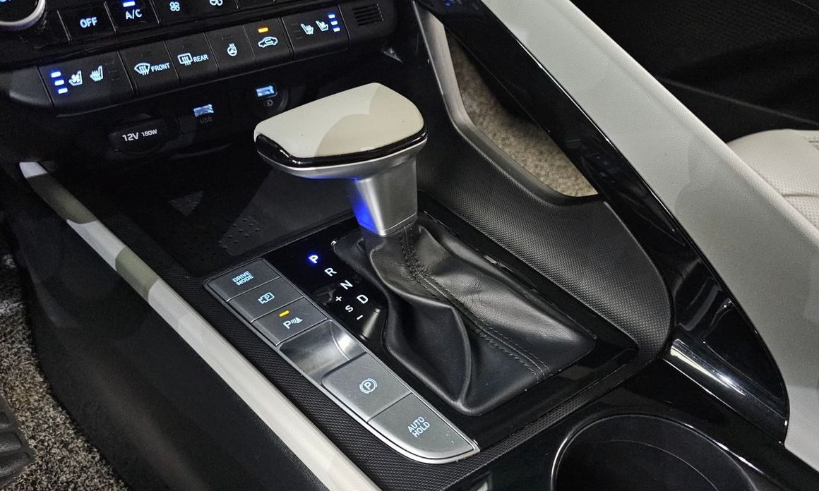Hyundai AVANTE 2021