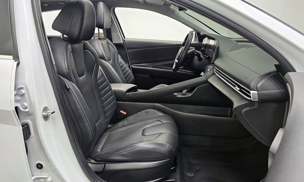 Hyundai AVANTE 2021