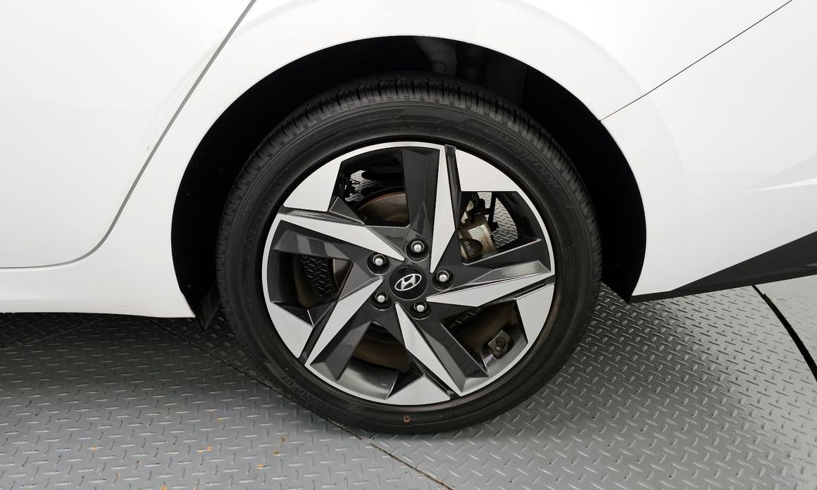 Hyundai AVANTE 2021