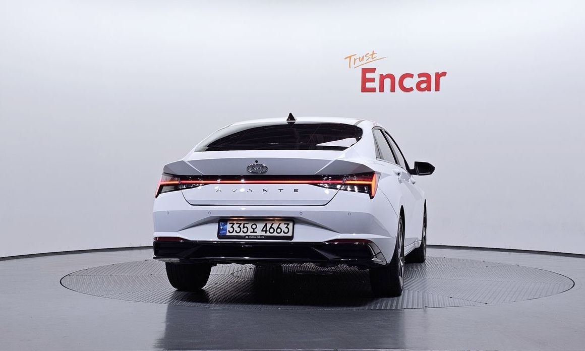 Hyundai AVANTE 2021