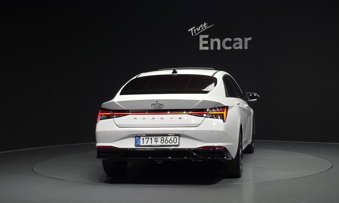 Hyundai AVANTE 2021