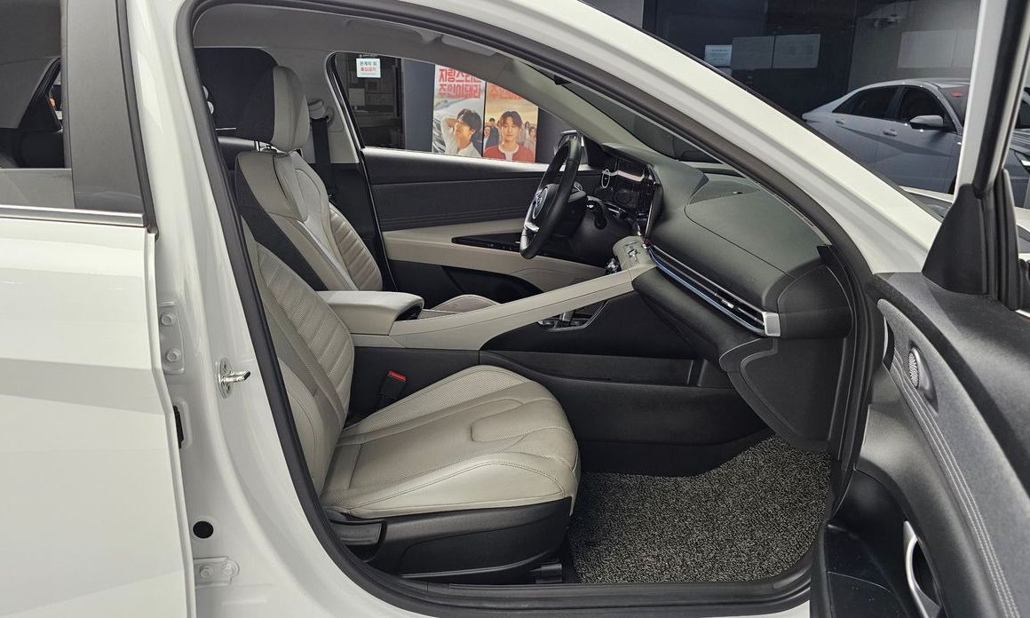 Hyundai AVANTE 2021