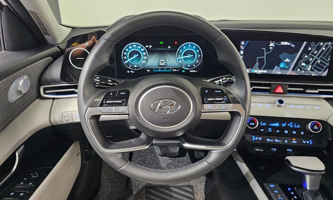 Hyundai AVANTE 2021