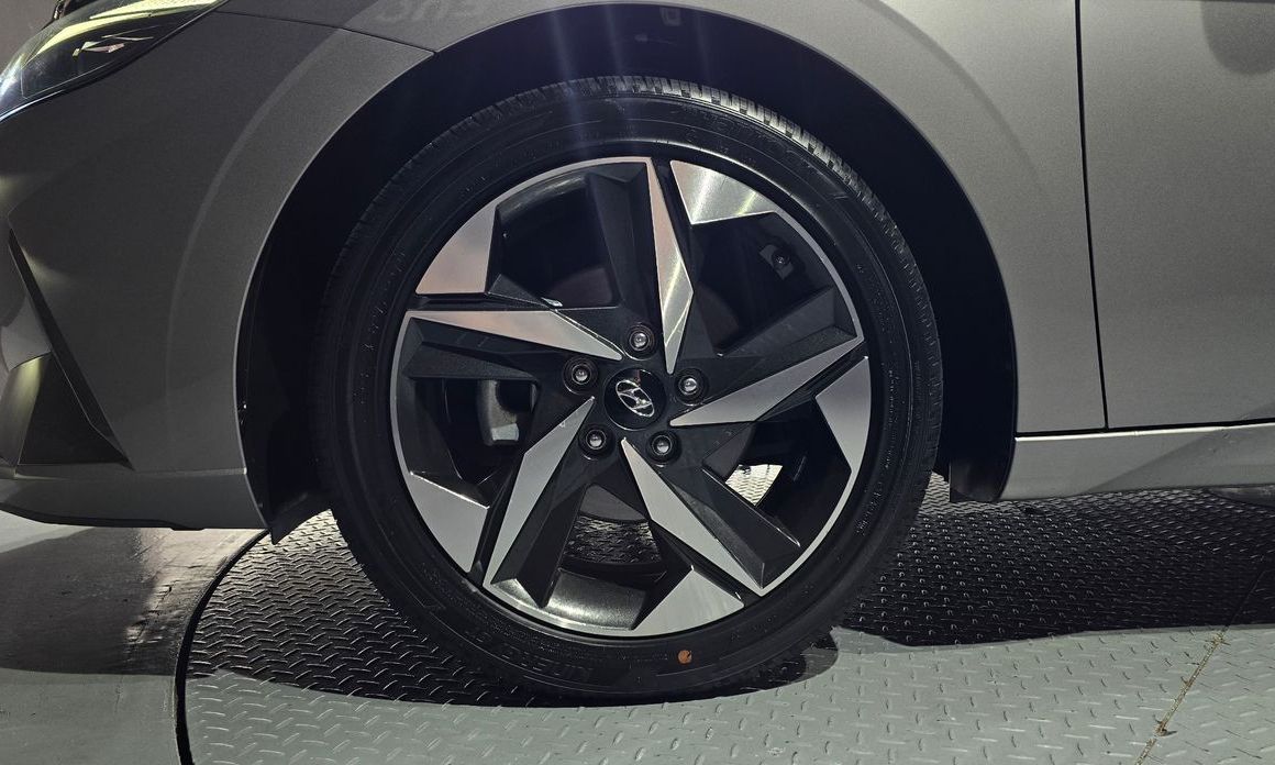 Hyundai AVANTE 2021