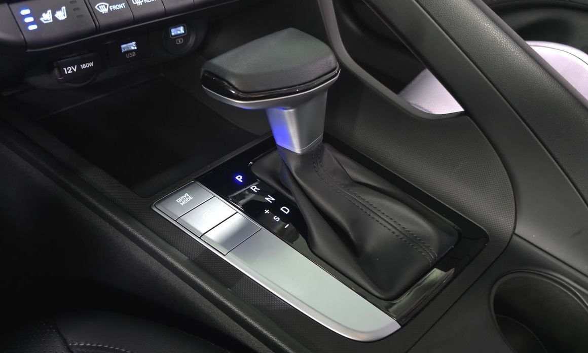 Hyundai AVANTE 2022