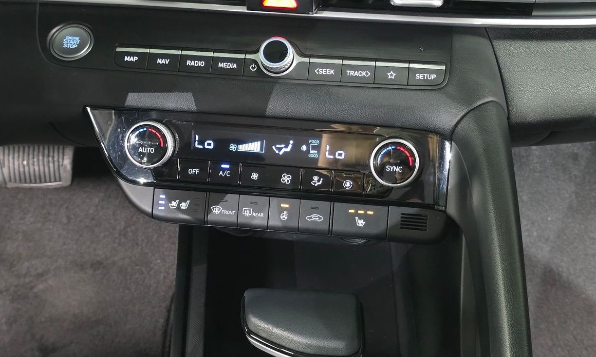 Hyundai AVANTE 2022