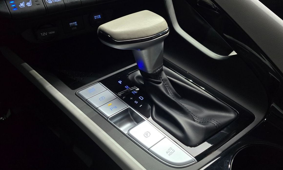 Hyundai AVANTE 2021