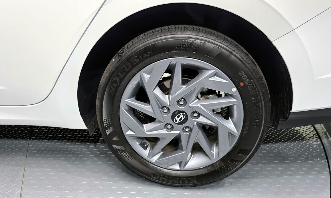 Hyundai AVANTE 2025