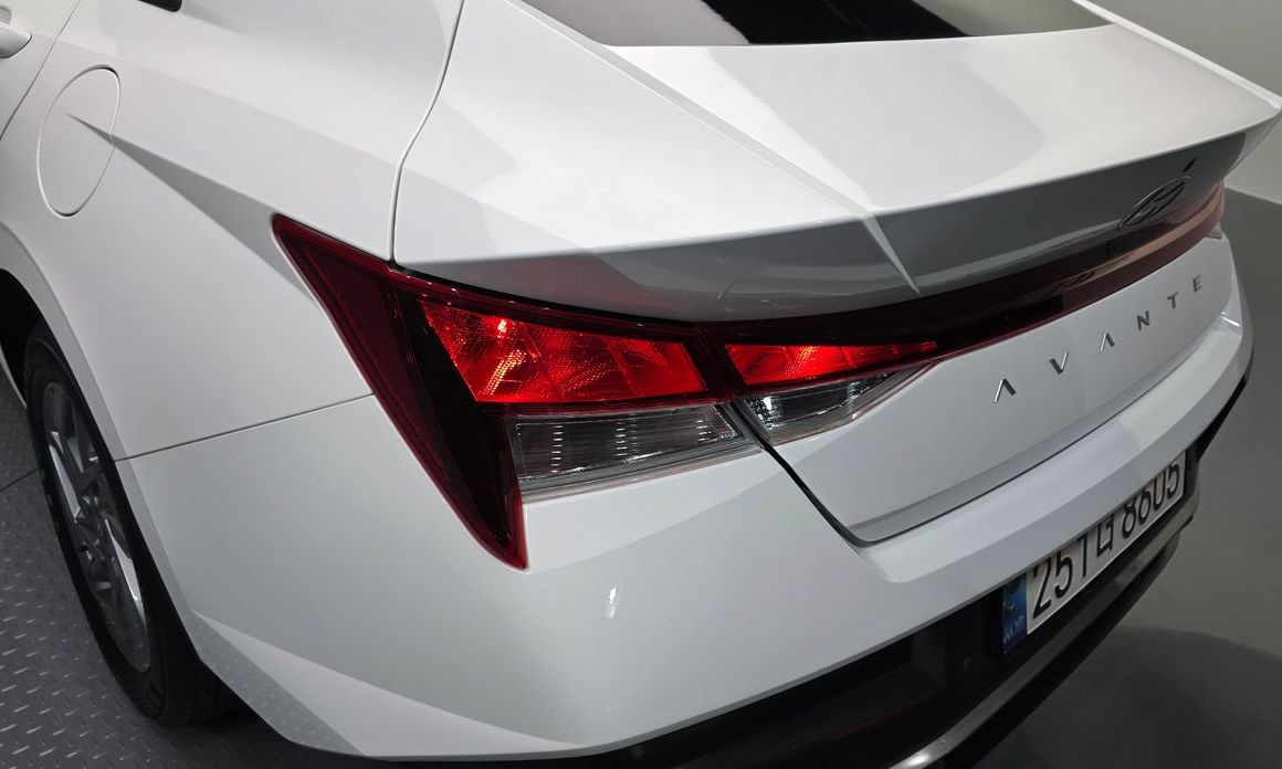 Hyundai AVANTE 2025