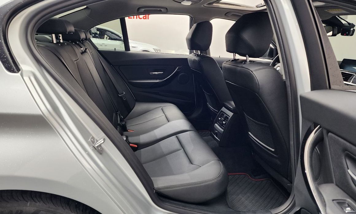 BMW 3-Series 2018