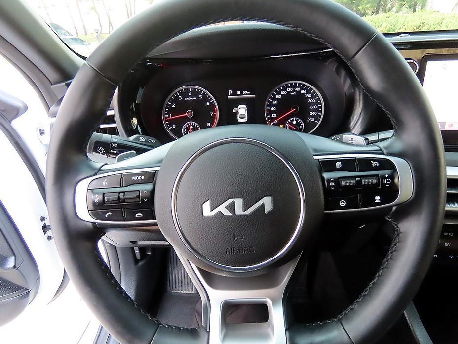 Kia K5 2023