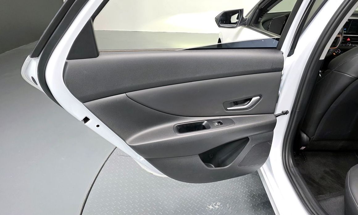 Hyundai AVANTE 2025