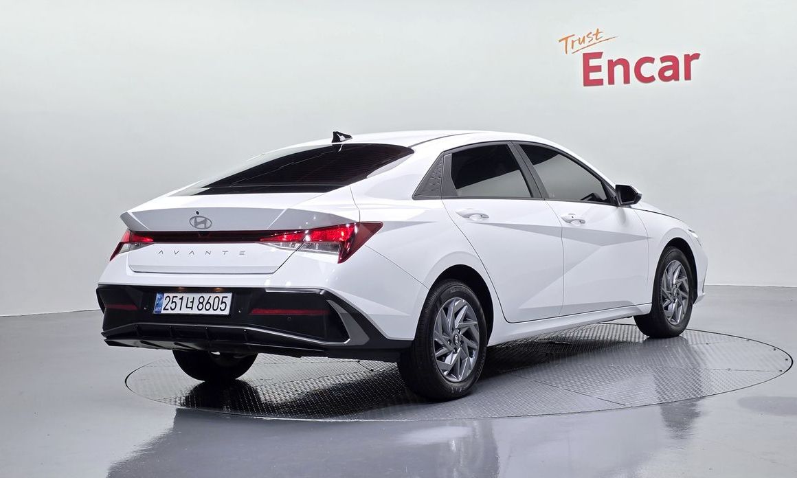 Hyundai AVANTE 2025