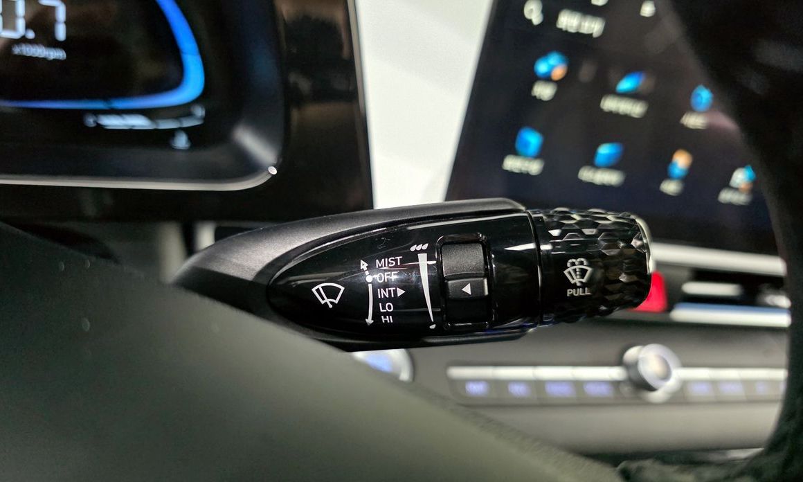 Hyundai AVANTE 2025