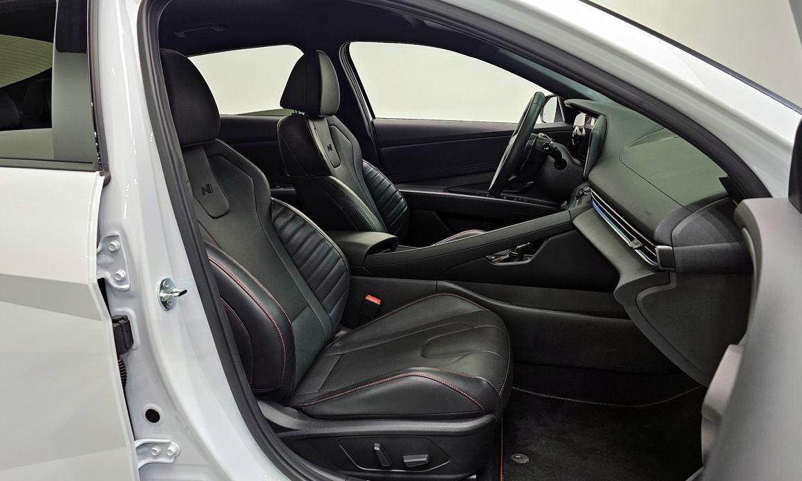 Hyundai AVANTE 2024