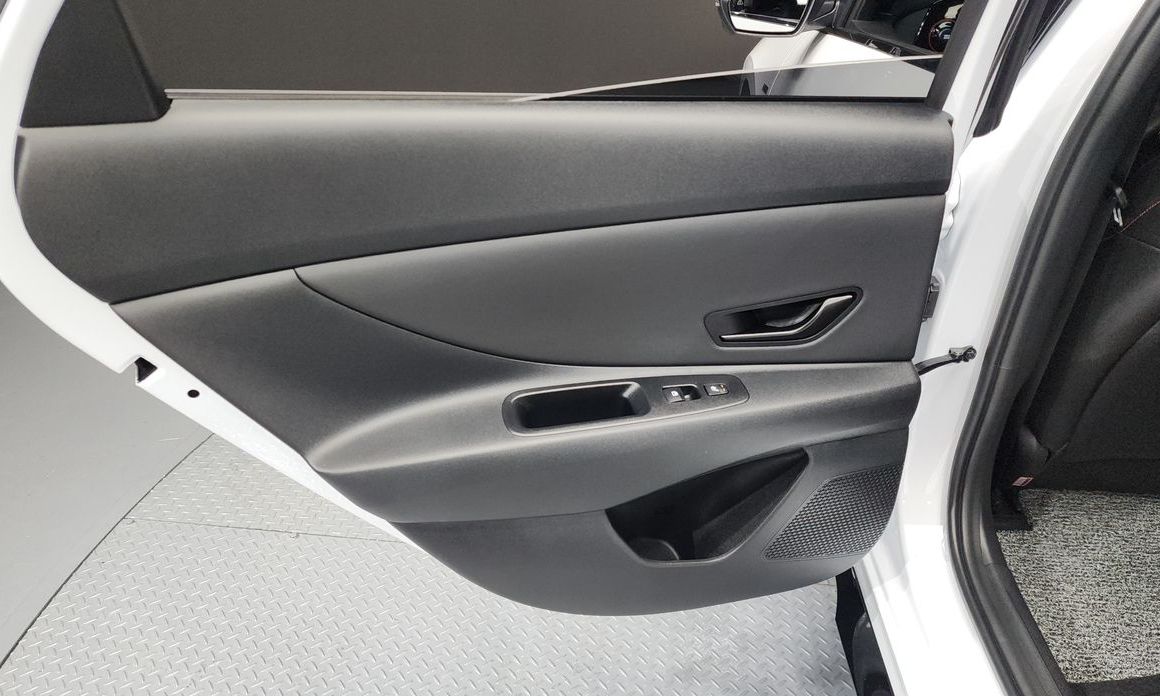 Hyundai AVANTE 2025