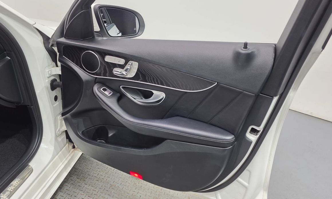 Mercedes-Benz C-Class 2019