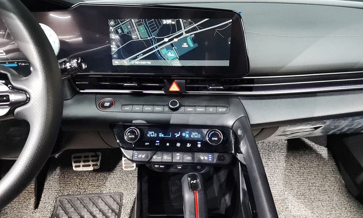 Hyundai AVANTE 2025