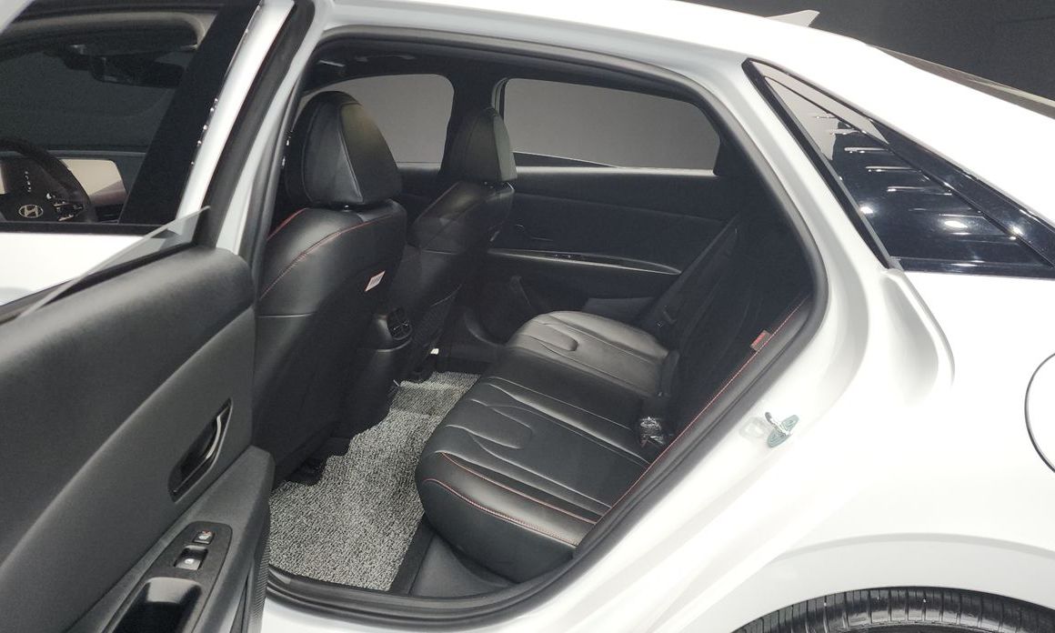 Hyundai AVANTE 2025
