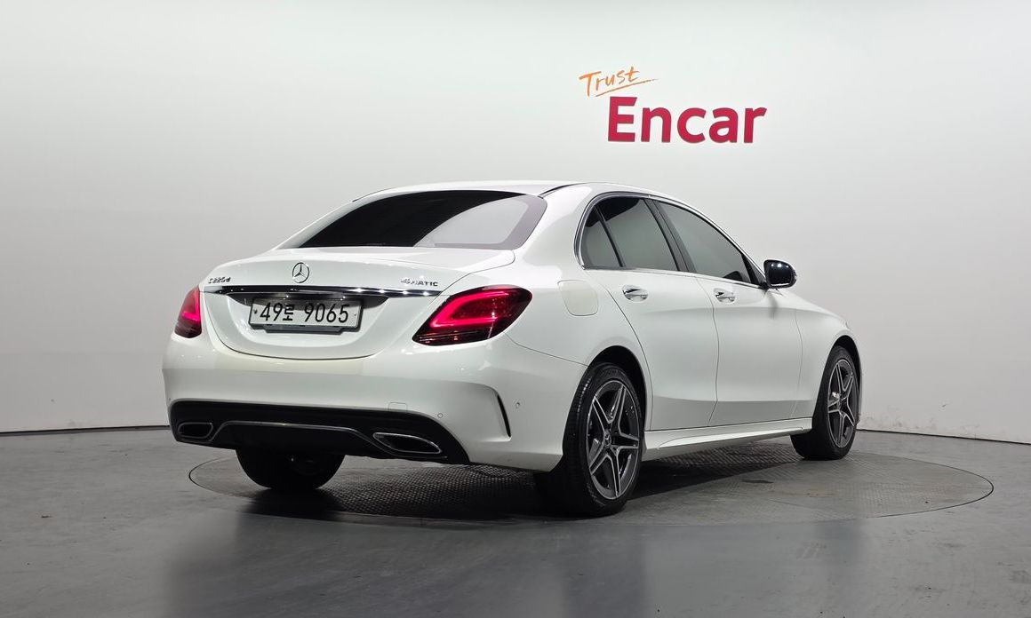 Mercedes-Benz C-Class 2019