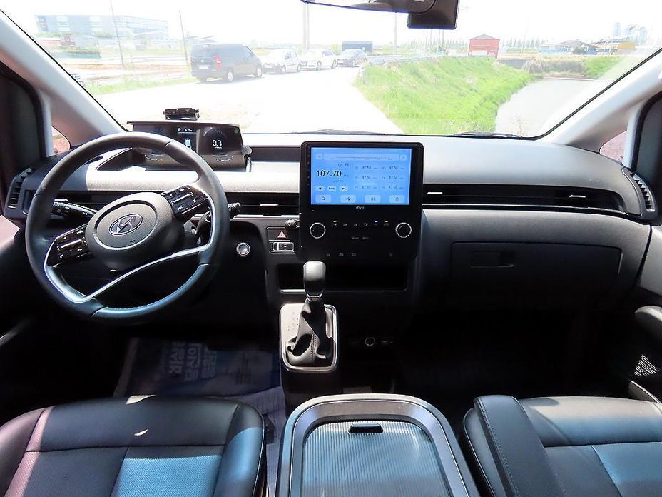 Hyundai Staria 2022
