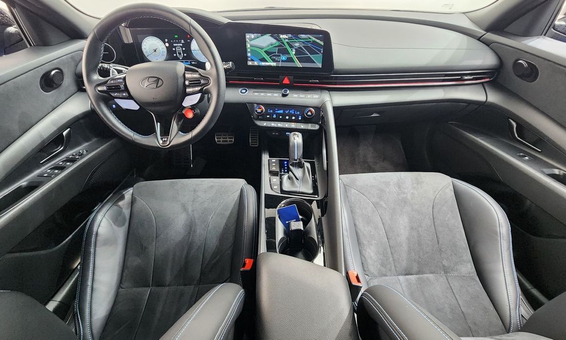 Hyundai AVANTE 2024