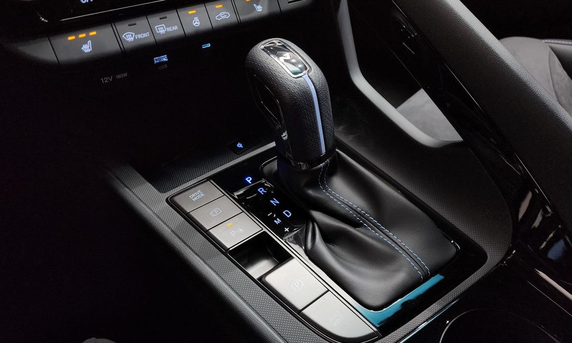 Hyundai AVANTE 2024