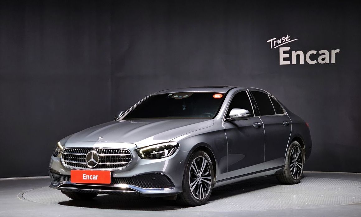 Mercedes-Benz E-Class 2021
